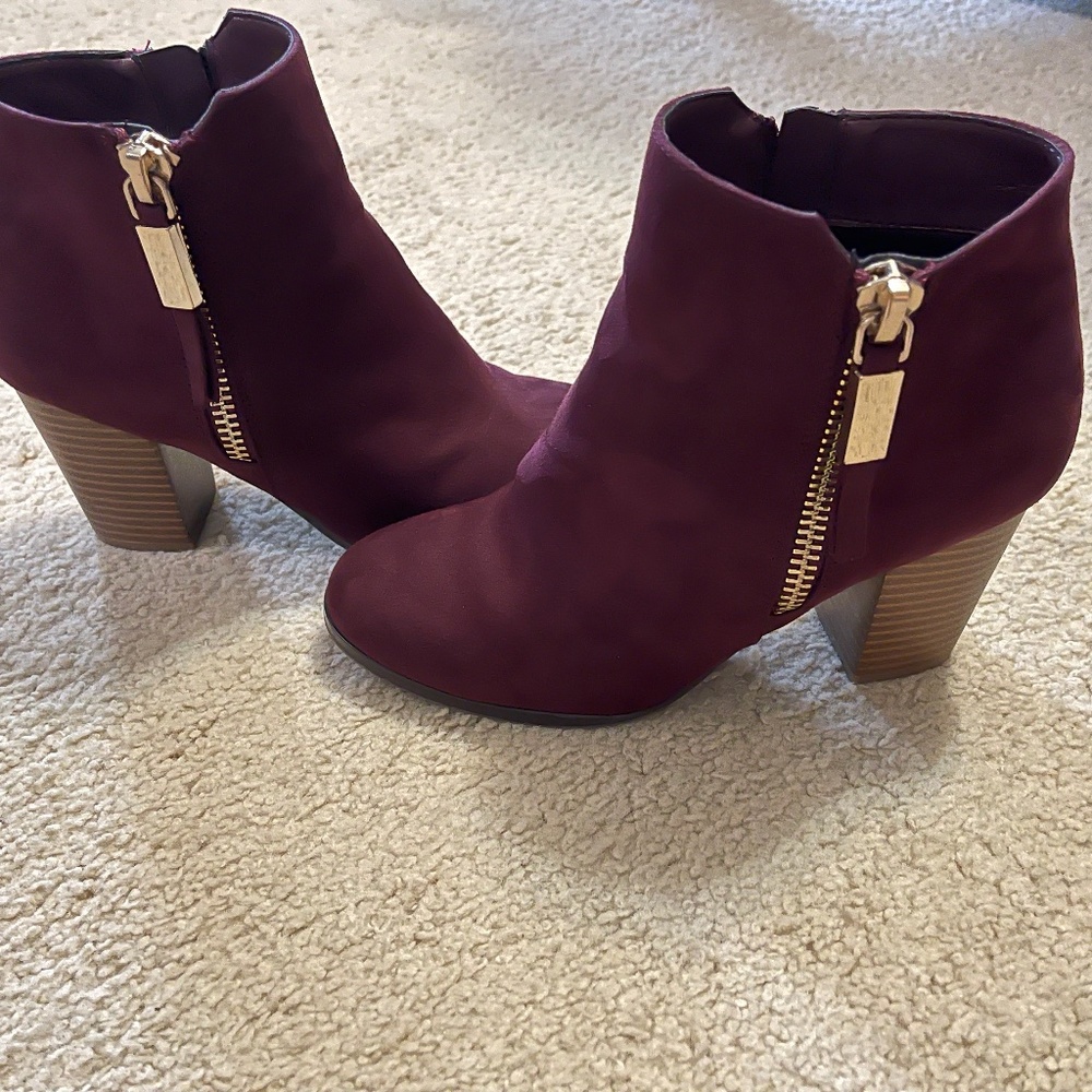 Female Bootie Shoes 6.5